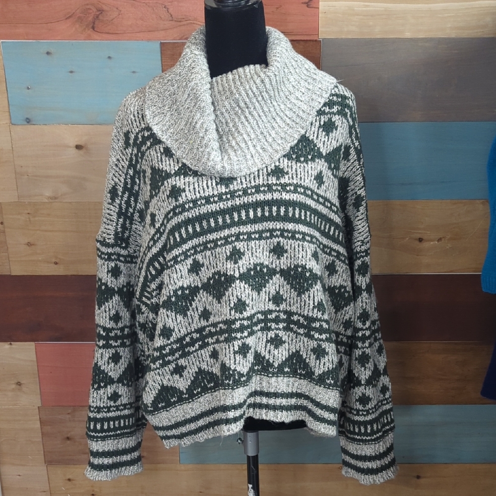 dip Green and Cream Patterned Cowl Neck Sweater